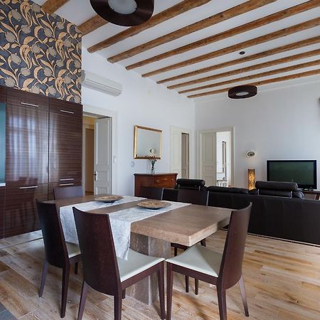 Luxury Beachfront Apartment Banje Dubrovnik Kültér fotó