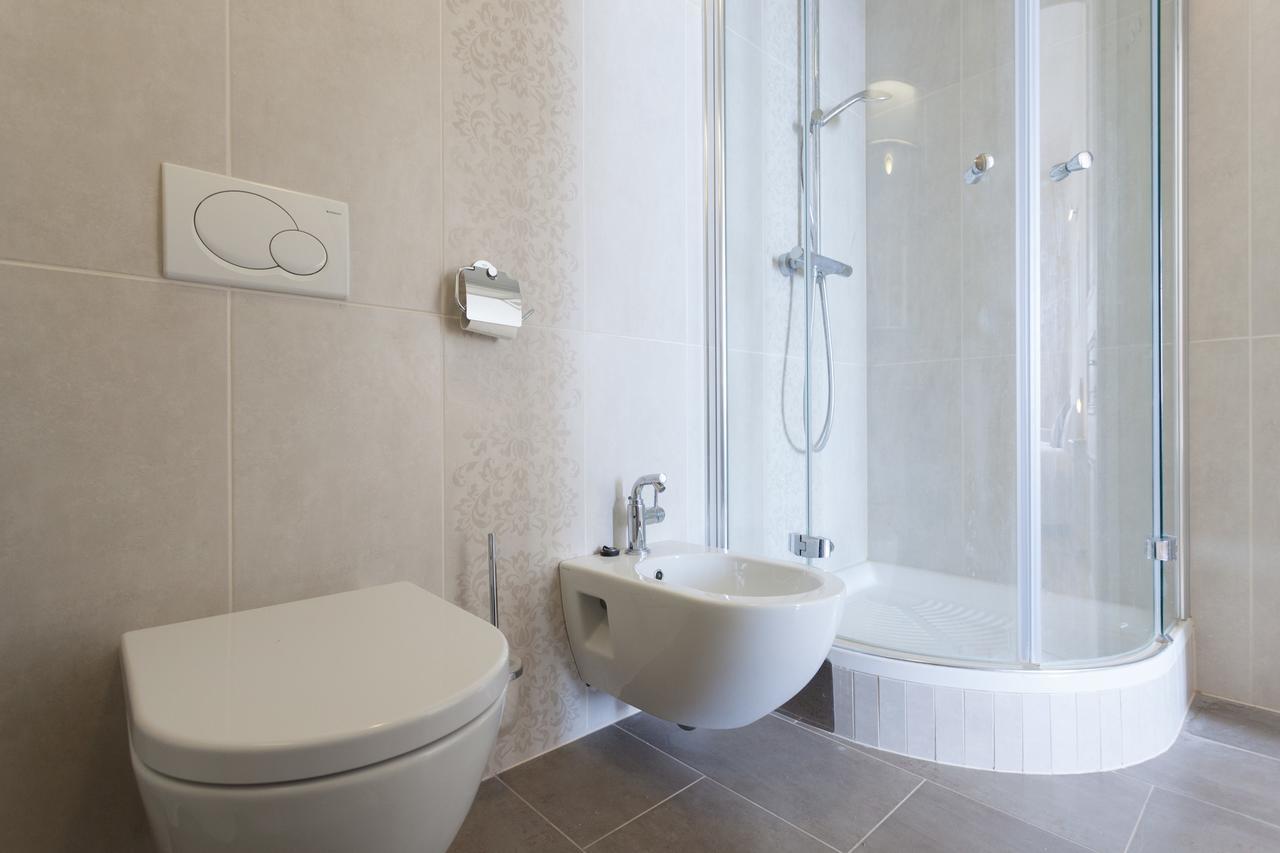 Luxury Beachfront Apartment Banje Dubrovnik Kültér fotó