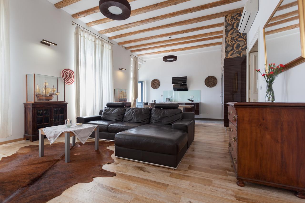 Luxury Beachfront Apartment Banje Dubrovnik Kültér fotó