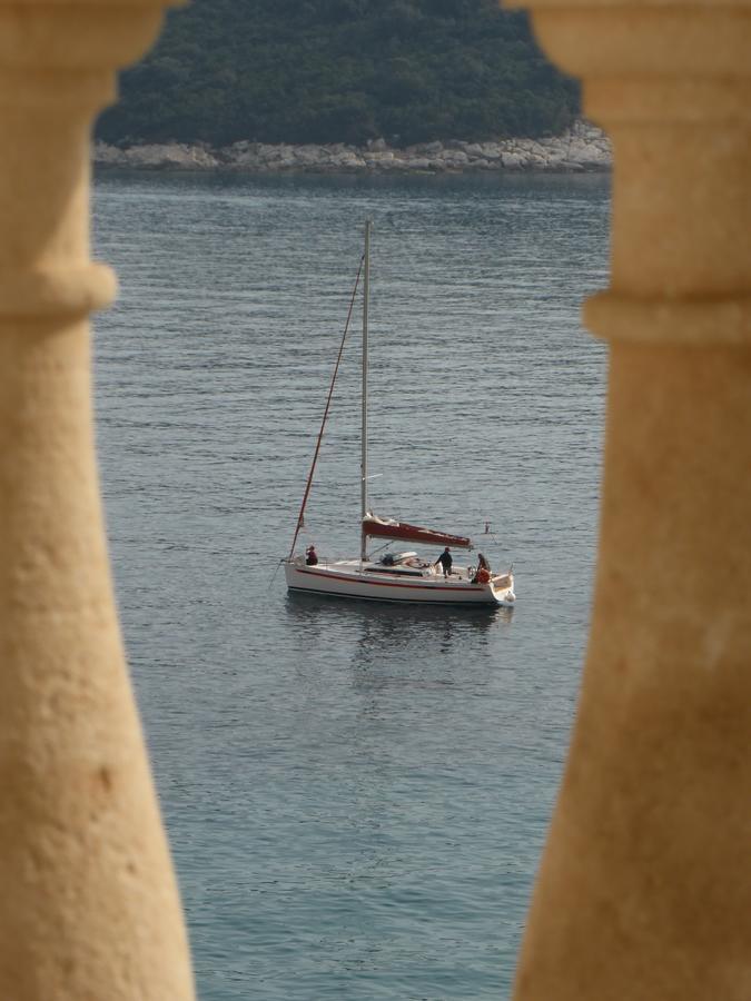 Luxury Beachfront Apartment Banje Dubrovnik Kültér fotó