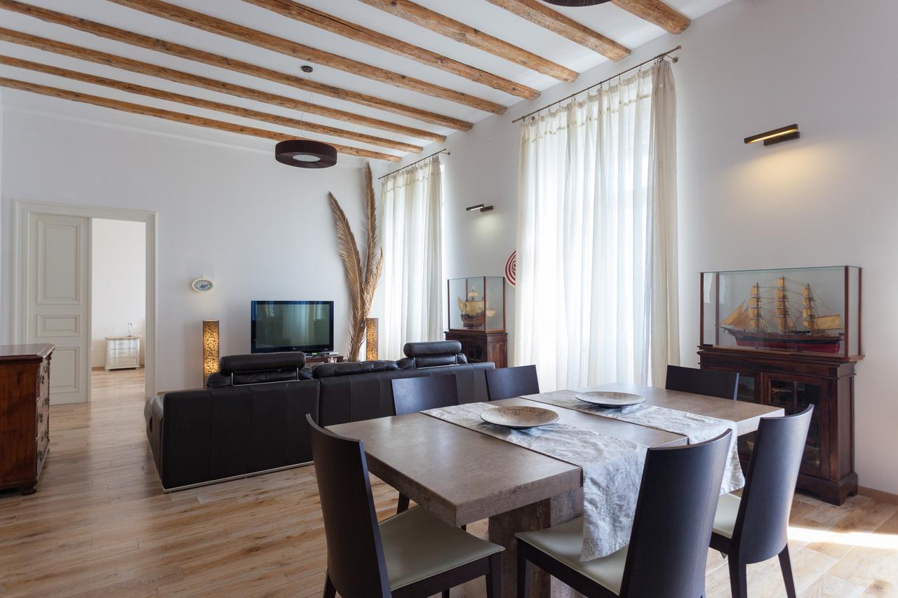 Luxury Beachfront Apartment Banje Dubrovnik Kültér fotó